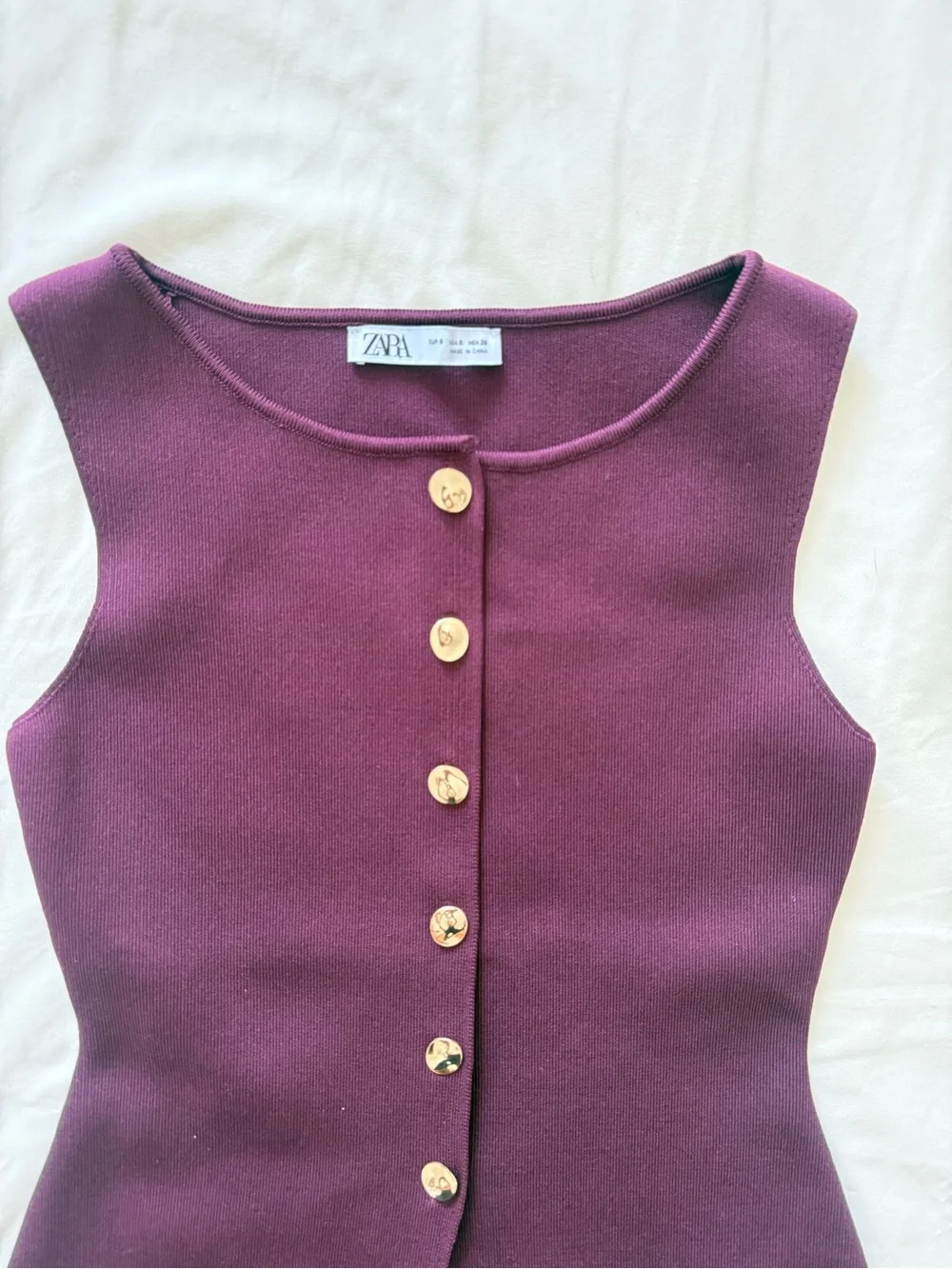 ZARA | Plum Sleeveless Knit Gold Button-Front Top | Small
